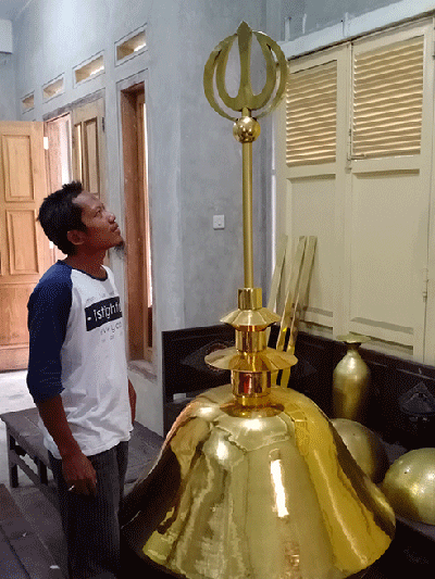 makara-kubah-kuningan